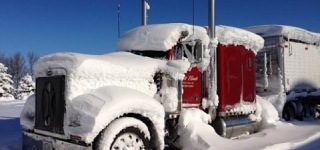 Peterbilt 379 Cold Start in the Snow Storm!