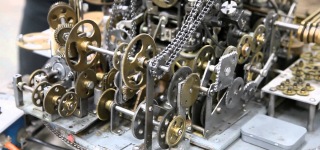 Mind-Blowingly Complex Machine with 764 Gears Does Absolutely Nothing-Must See!!!
