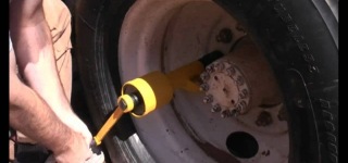 Torque Multiplier Lug Nut Wrench Is the Best Solution to Remove Rusted and Overtightened Lug Nuts