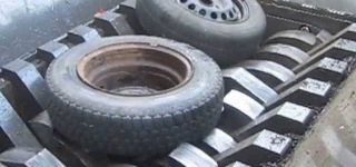 Metal Shredder Devours Automobile Tires Like Wild Beast
