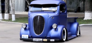 1938 Ford COE Truck Driven by a Pretty Lady Has a Killer Charisma