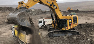 Caterpillar 6015B Excavator Loading Trucks Non Stop For 3 Hours