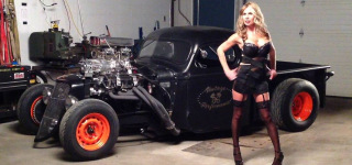 Ernie's Photoshoot: Hot Girls with Hot Rods