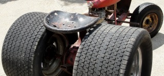 Awesome Little Tractor with a Roaring Engine: Wheel Horse Powered by Screamin' GX390 Honda Engine