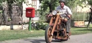 Fully Functioning Motorcycle Made of Wood!