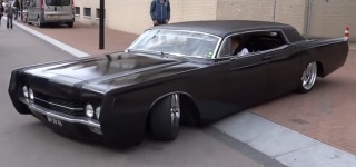V8 Powered 1965 Lincoln Continental 7.6L as Charismatic as a Gentleman in Suit