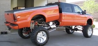 Diesel Powered 2004 Ford F-350 Super Duty Screams While Unloading