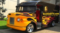 Hot Rod UPS Delivery Truck Catches Great Attention and Draws a Huge Crowd Around Itself at 2018 NSRA