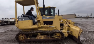 Local Heavy Equipment And Truck Auction Inspection