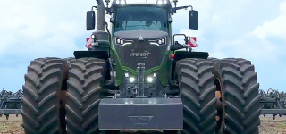 10 Biggest And Powerful Tractors In The World